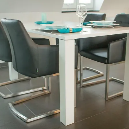 フェーリエンアパートメンツ アム シュタインフェルダー ホフ バート・ノイェンアール・アールヴァイラー