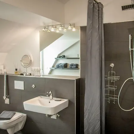 アパート フェーリエンアパートメンツ アム シュタインフェルダー ホフ バート・ノイェンアール・アールヴァイラー