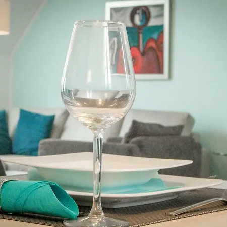 アパート フェーリエンアパートメンツ アム シュタインフェルダー ホフ バート・ノイェンアール・アールヴァイラー