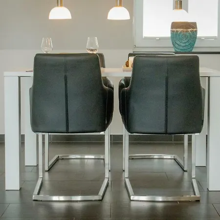 フェーリエンアパートメンツ アム シュタインフェルダー ホフ アパート バート・ノイェンアール・アールヴァイラー