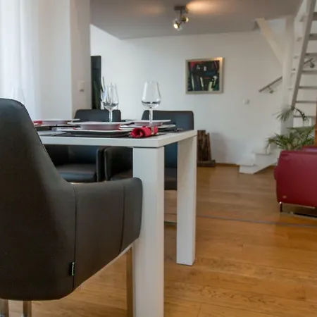 アパート フェーリエンアパートメンツ アム シュタインフェルダー ホフ