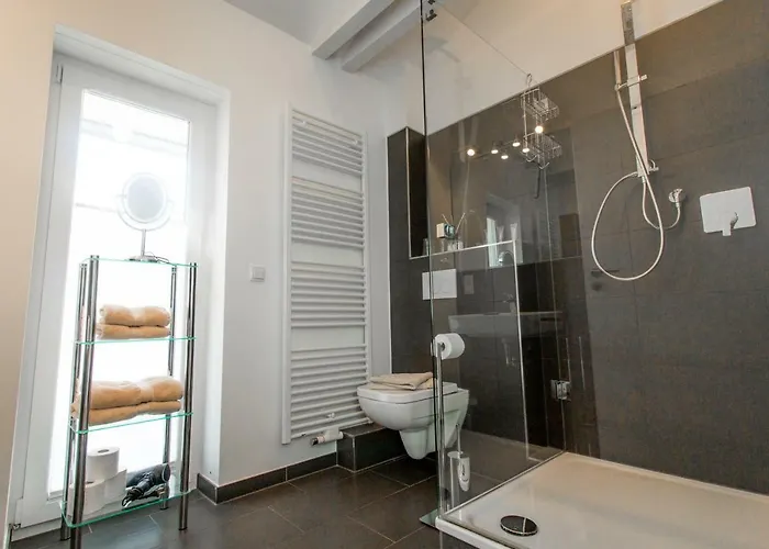 菲尔德霍夫公寓 公寓 *