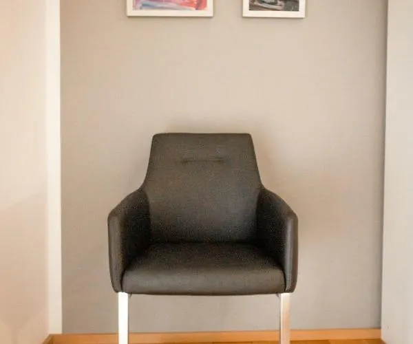 菲尔德霍夫公寓 *